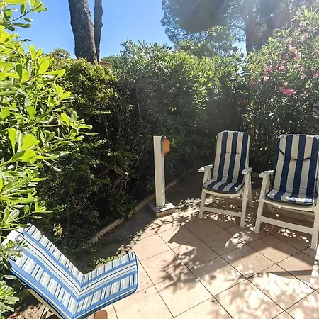 T2 En Pinede Avec Parking, Veranda Et Terrasse, A 900m De La Plage, Ideal Pour 4 Personnes - Fr-1-607-41 アパート アグド